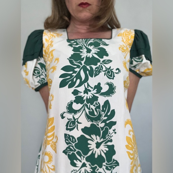 Vintage Lolenani Hawaiian Green Yellow White Floral Botantical Muumuu Dress Sz M - Picture 3 of 11